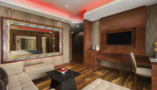 Royal-Suite, 1 King-Bett, Nichtraucher, Seeblick