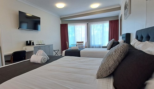 Deluxe-Doppel- oder -Zweibettzimmer, Mehrere Betten, Nichtraucher, Gartenblick