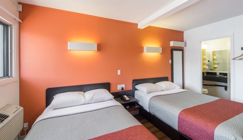 Standardzimmer, 2 Doppelbetten, Nichtraucher, Kühlschrank und Mikrowelle
