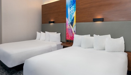 aloft, Zimmer, 2 Queen-Betten, Nichtraucher