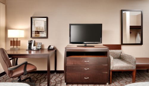 Standardzimmer, 2 Queen-Betten, barrierearme Badewanne (Communications)