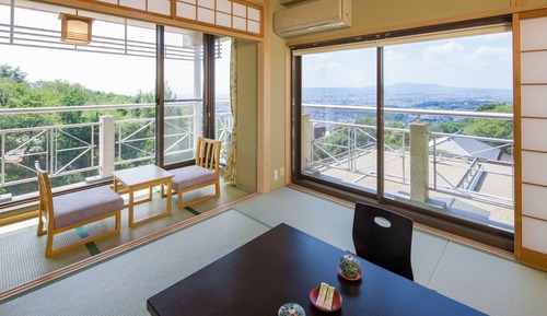 Panoramic Corner Japanese Style Room (Check in until 18:00)