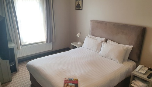 Doppelzimmer, mit Bad (Regency Rooms)