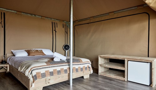 Comfort-Zelt, 1 Queen-Bett, am Strand