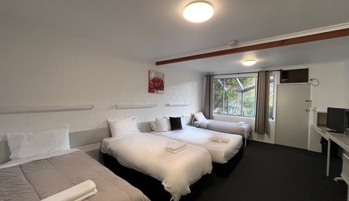 Familienzimmer (Motel for 4 Guests)