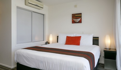 Luxury-Studio, 1 King-Bett und Schlafsofa, Poolblick, Poolseite