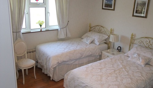 Zweibettzimmer, eigenes Bad