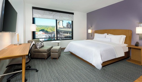 Standardzimmer, 1 King-Bett (Mobility Accessible, Roll-In Shower)