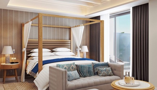 Panoramic Suite Pool and Garden View