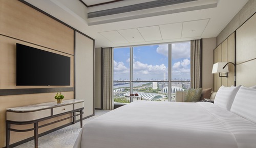 Executive-Suite, 1 King-Bett (River View)
