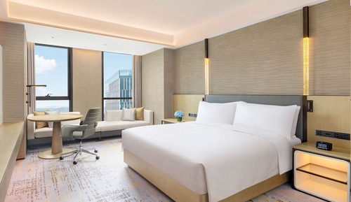 Zimmer, 1 King-Bett (High Floor)