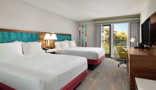 Zimmer, 2 Queen-Betten, Balkon (Refrigerator & Microwave)