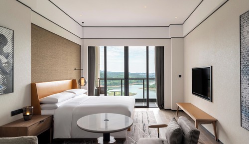 Premier-Zimmer, 1 King-Bett, Balkon, Seeblick