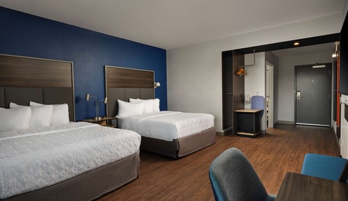 Zimmer, 2 Queen-Betten, barrierefrei, Badewanne (Hearing)