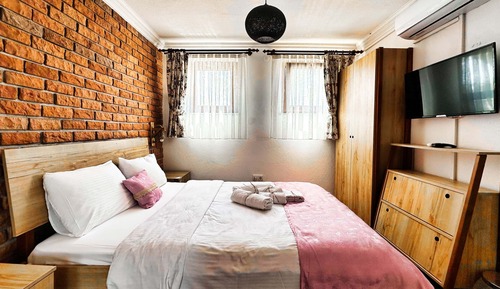 Bodrum Kat Cift Kisilik Oda