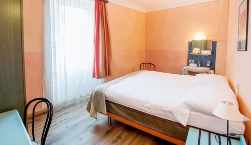 Economy-Doppel- oder -Zweibettzimmer