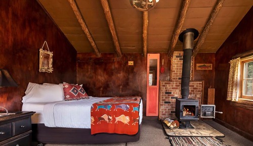 Holzhütte, Gemeinschaftsbad, Bergblick