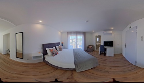 Deluxe-Dreibettzimmer, barrierefrei, Bergblick