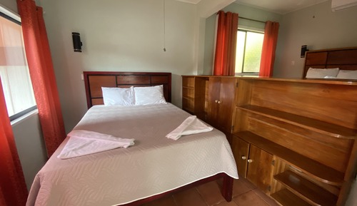 Deluxe-Vierbettzimmer, 2 Queen-Betten, Nichtraucher