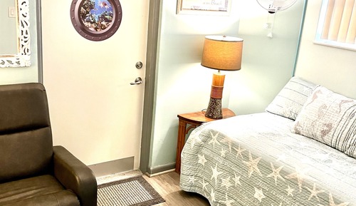 Studiosuite, 1 Schlafzimmer, eingeschränkter Meerblick, Erdgeschoss (Sandy Feet Retreat)