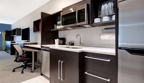 Suite, 1 King-Bett, barrierefrei (Mobility, 3x3 Shower)