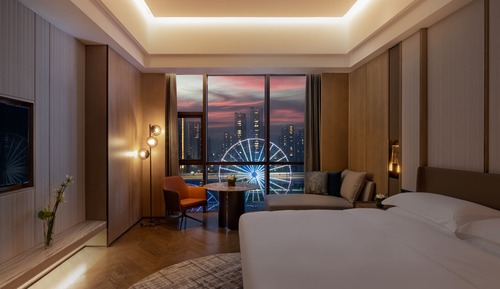 Classic-Zimmer, 1 King-Bett (Ferris Wheel View)