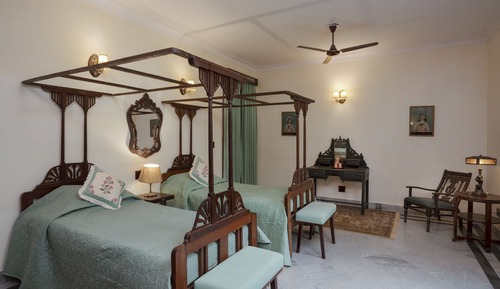 Zimmer, 4 Schlafzimmer (Kothi)