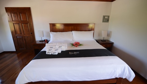 Deluxe-Einzelzimmer, 1 King-Bett, Poolblick