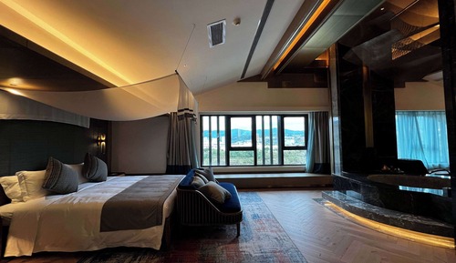 Suite, Nichtraucher (Hill)