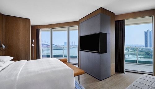 Deluxe-Suite, 1 King-Bett, Balkon