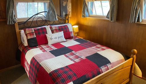 Comfort-Ferienhütte, 1 Schlafzimmer, Küche, Seeblick