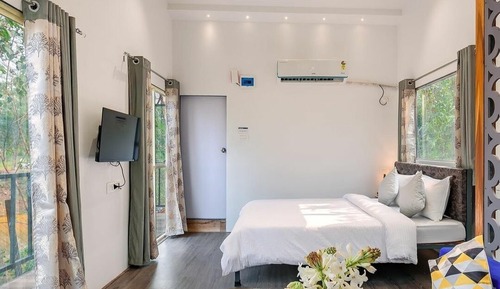 Chalet, 2 Schlafzimmer, Raucher, eigener Pool