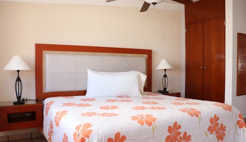 Traditional-Zimmer, 1 King-Bett