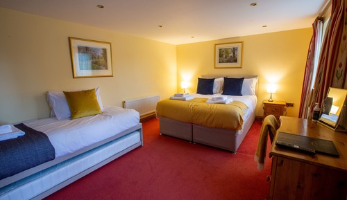 Familien-Vierbettzimmer