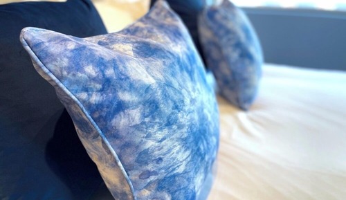 Standard-Vierbettzimmer, rollstuhlgeeignete Dusche, Blick auf die Anlage