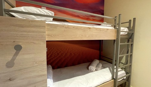 Standard-Vierbettzimmer, Balkon, Blick auf die Anlage