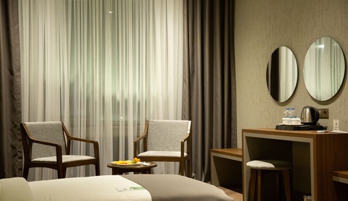 Superior-Doppel- oder -Zweibettzimmer