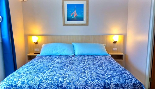 Junior-Apartment