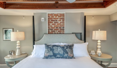 Presidential-Einzelzimmer, 1 King-Bett, Badewanne, Hafenblick