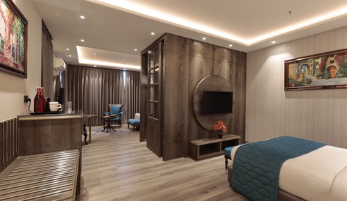 Suite, 1 King-Bett, Bergblick