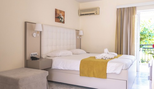 Standard-Doppel- oder -Zweibettzimmer