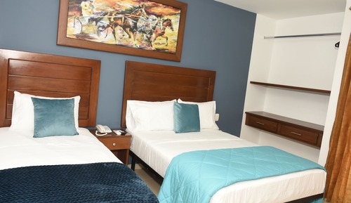 Standard-Doppelzimmer, Mehrere Betten