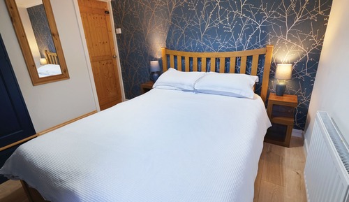 Traditional-Ferienhütte