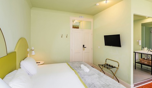 Doppel- oder Zweibettzimmer