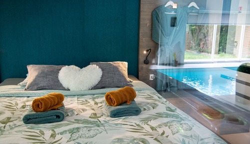 Romantische Suite, eigenes Bad, Gartenblick