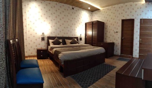 Superior-Doppelzimmer, 1 King-Bett, Bergblick