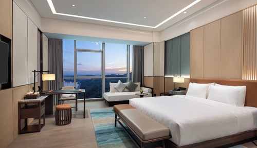 Standardzimmer, 2 Doppelbetten, Flussblick