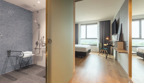 Standardzimmer, 1 Queen-Bett, barrierearm (Mobility, Roll-In Shower)