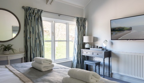 (02) Large Double Room