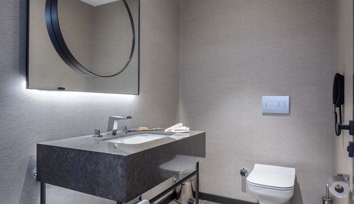 Presidential-Suite, 1 King-Bett